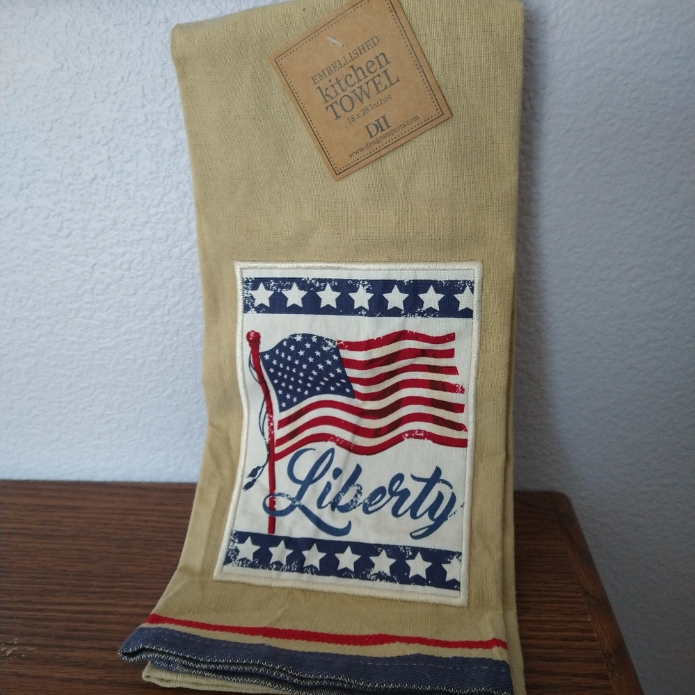 NEW Design Imports Liberty Flag Embellished Kitchen Towel